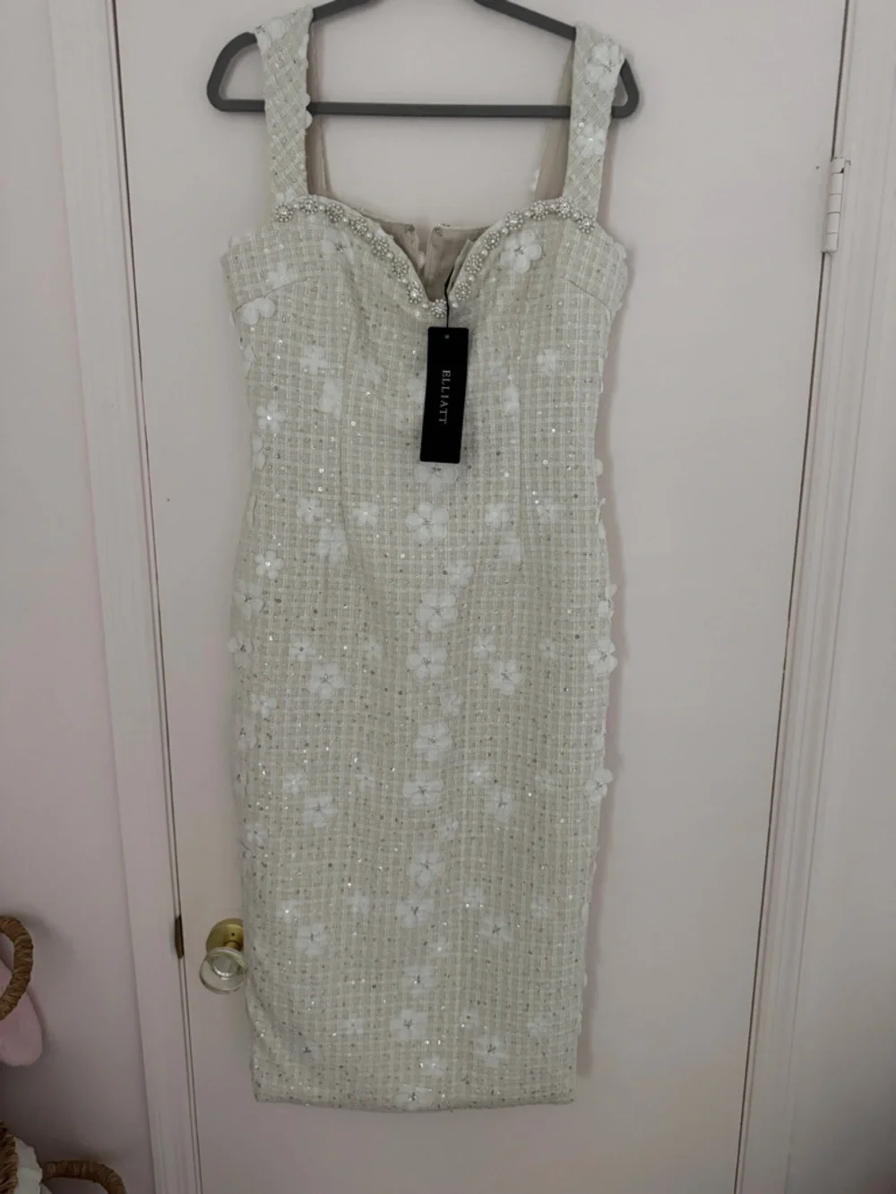 Elliatt Cream Embellished Scalloped Midi Dress ✨ - Picture 3 of 6